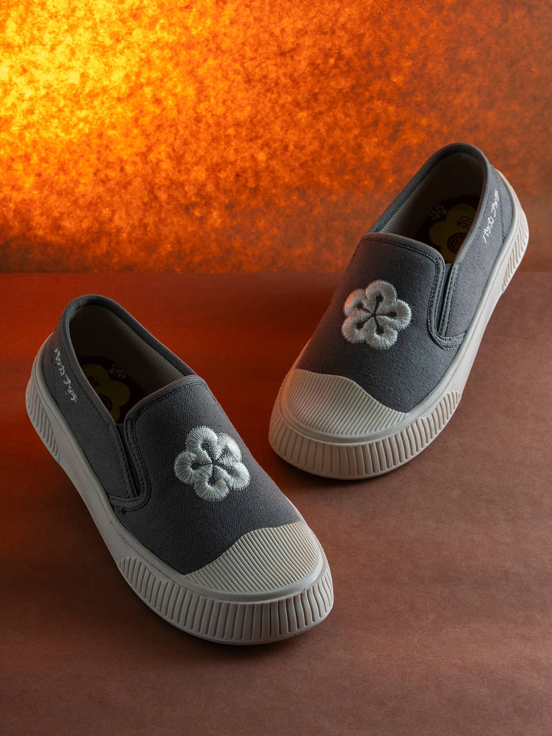 Bacca Bucci Kawaii Sakura Slip-On Sneakers - Image 5