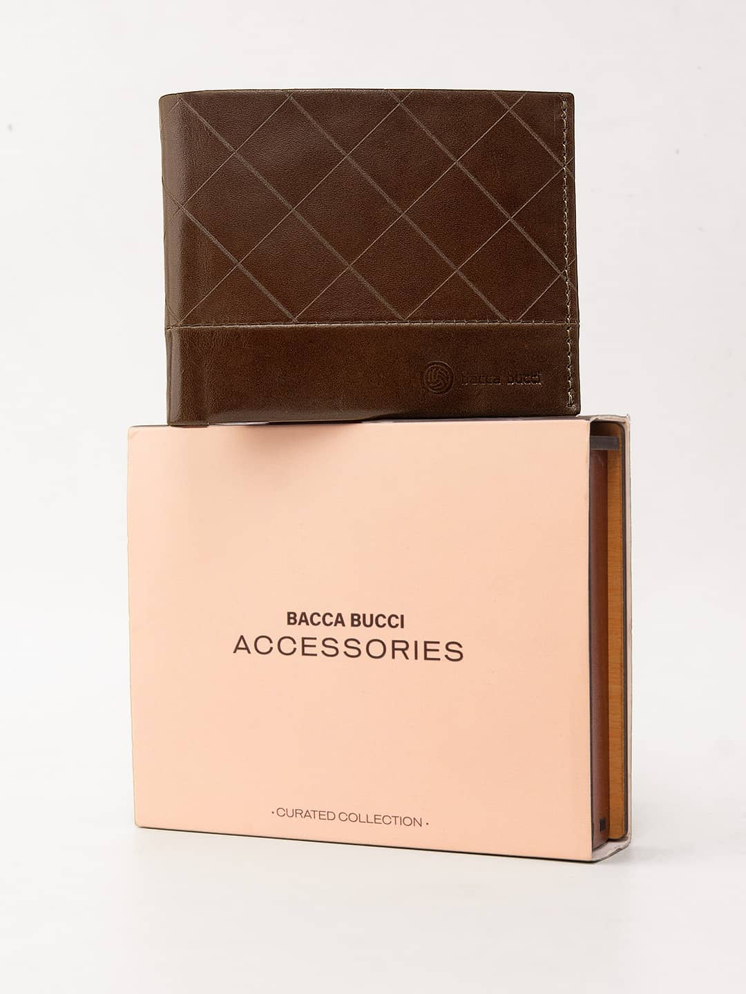 Bacca Bucci Leather Series Textured Bifold Wallet for Men - Image 4